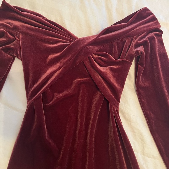 Express Velvet Off the Shoulder Mini Dress - Picture 4 of 5